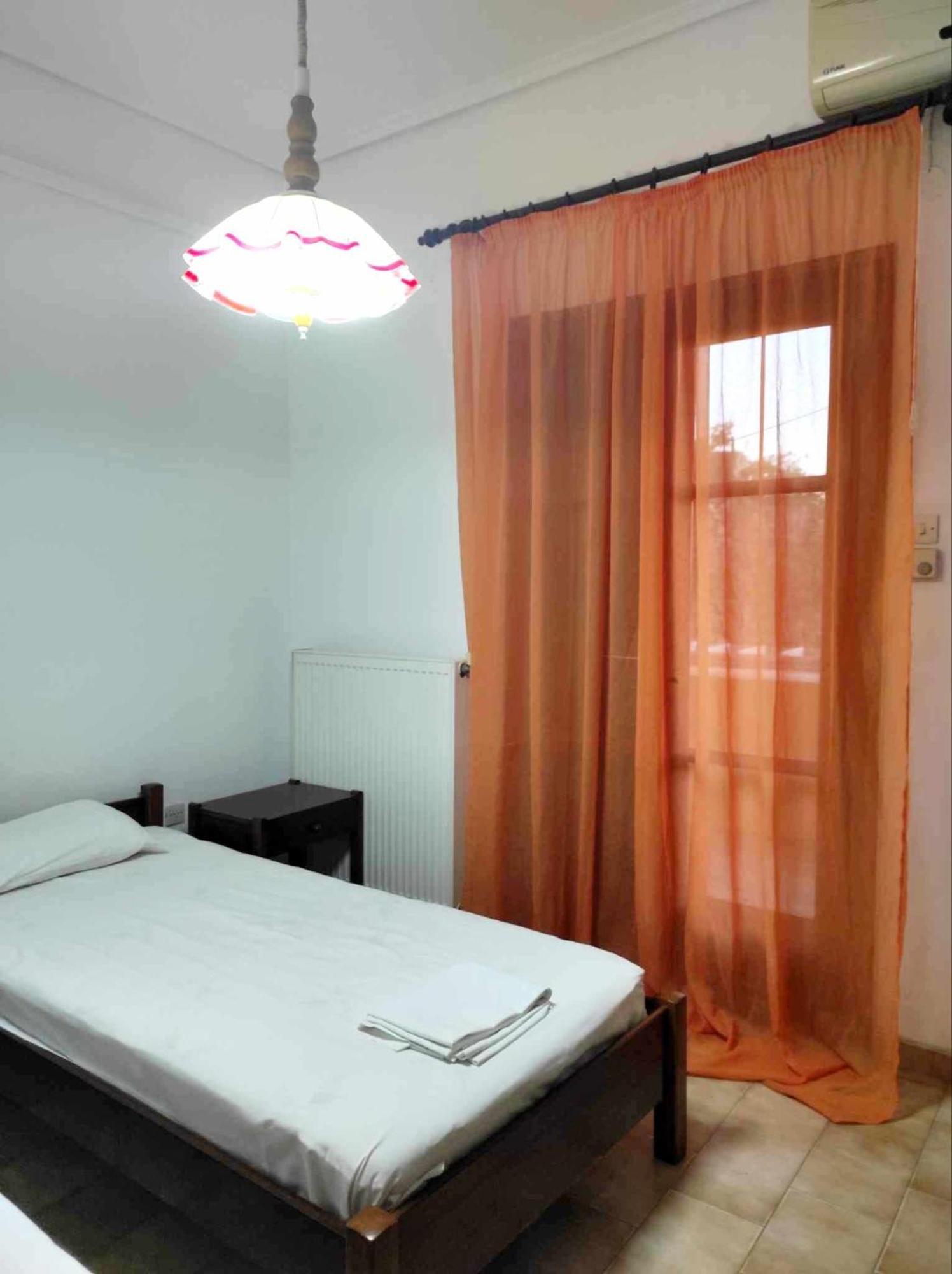 Politis Sudios Apartamento Batsi  Exterior foto