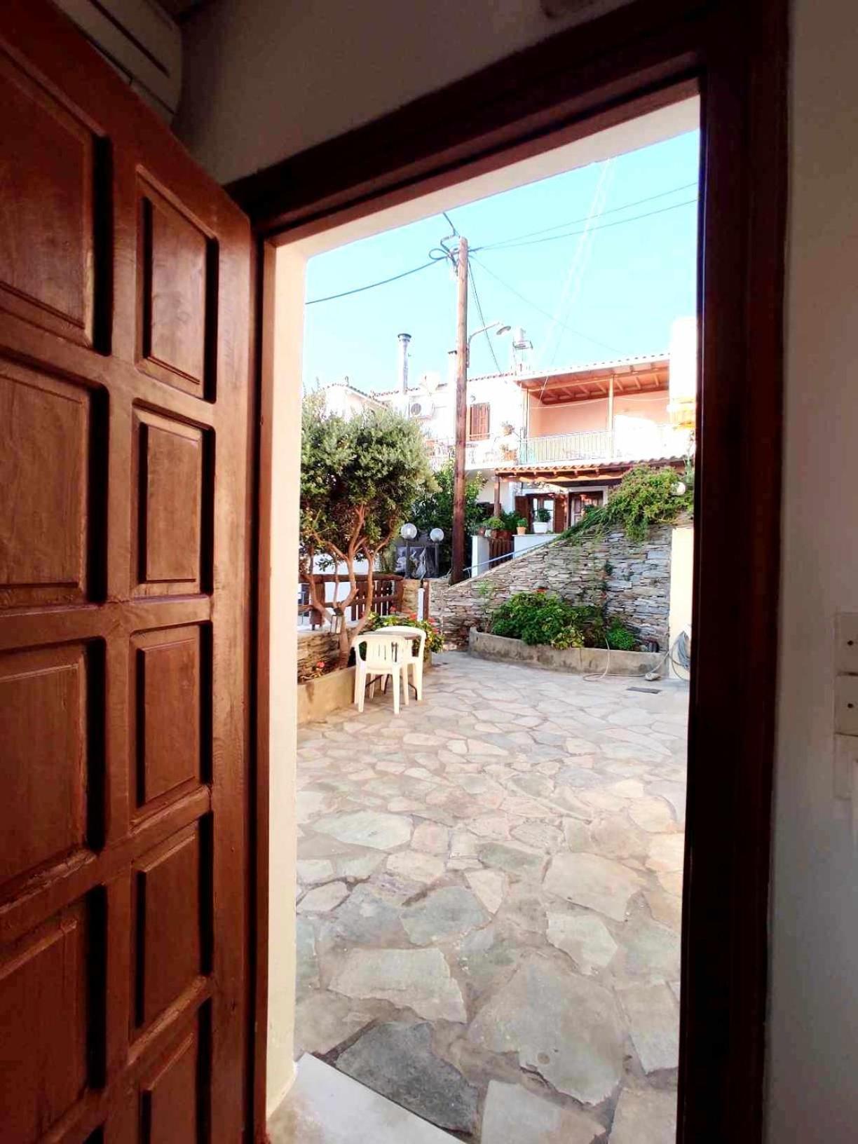 Politis Sudios Apartamento Batsi  Exterior foto