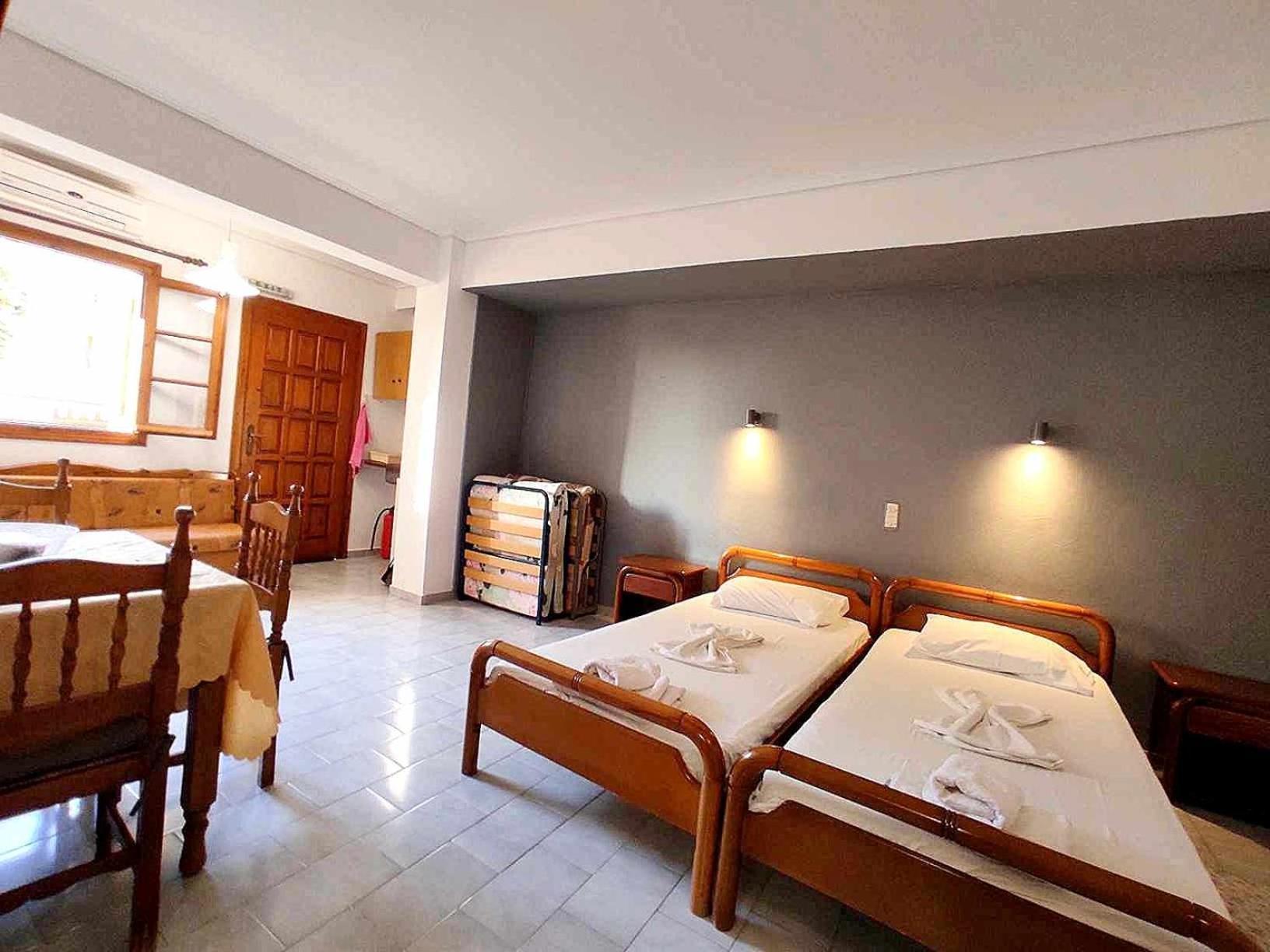 Politis Sudios Apartamento Batsi  Exterior foto